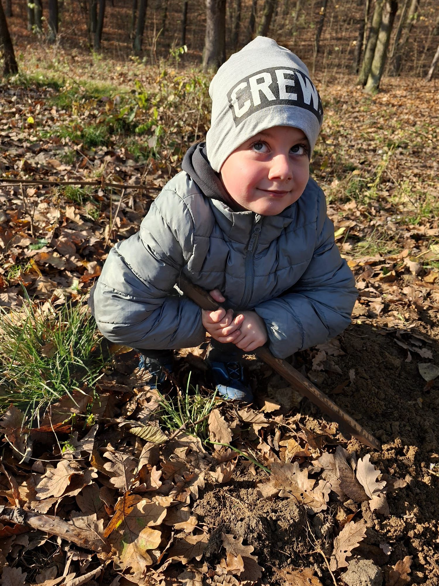 [2025-11-08]_sazeni_stromku_na_rene_0037