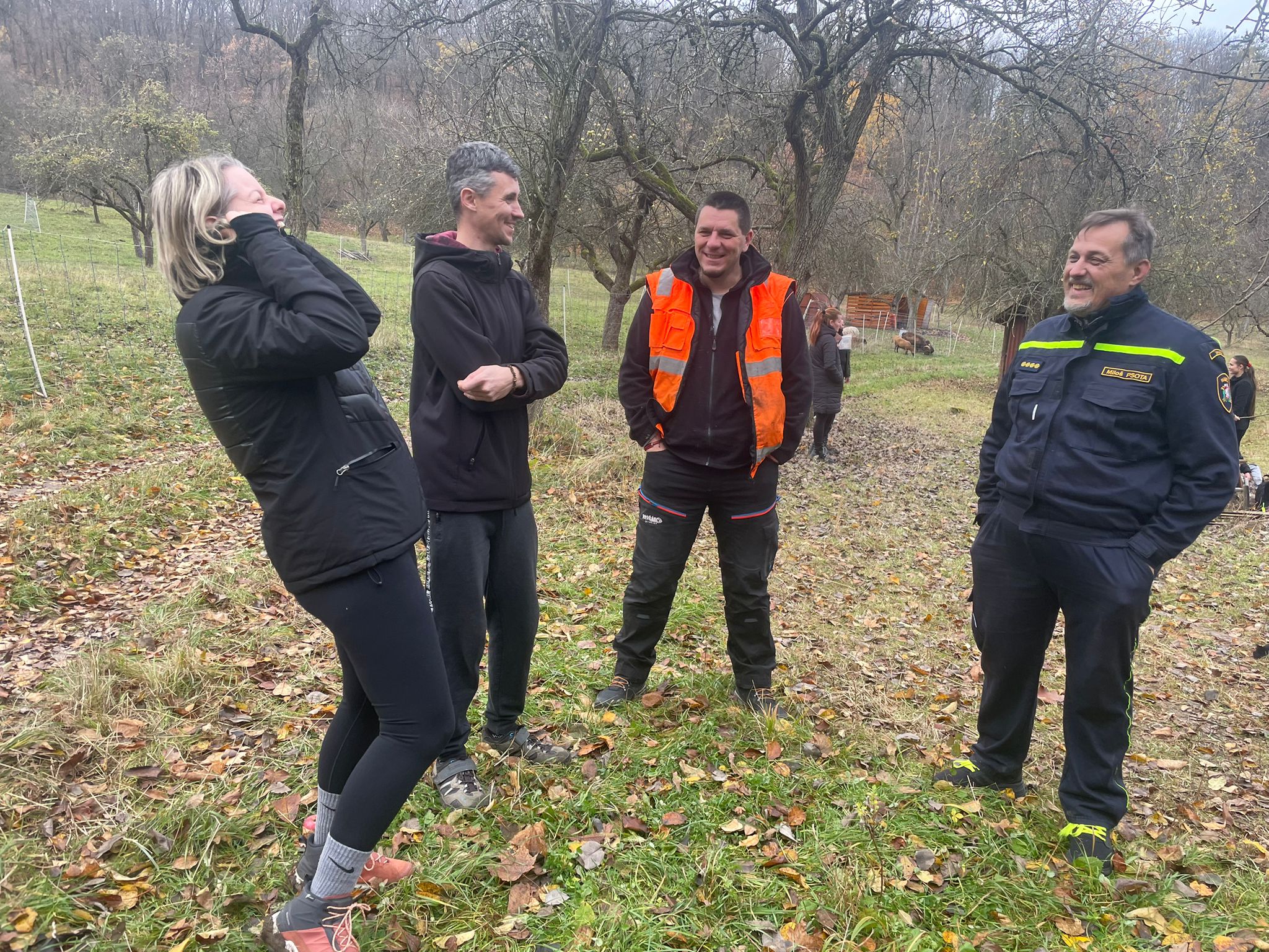 [2025-11-08]_sazeni_stromku_na_rene_0057