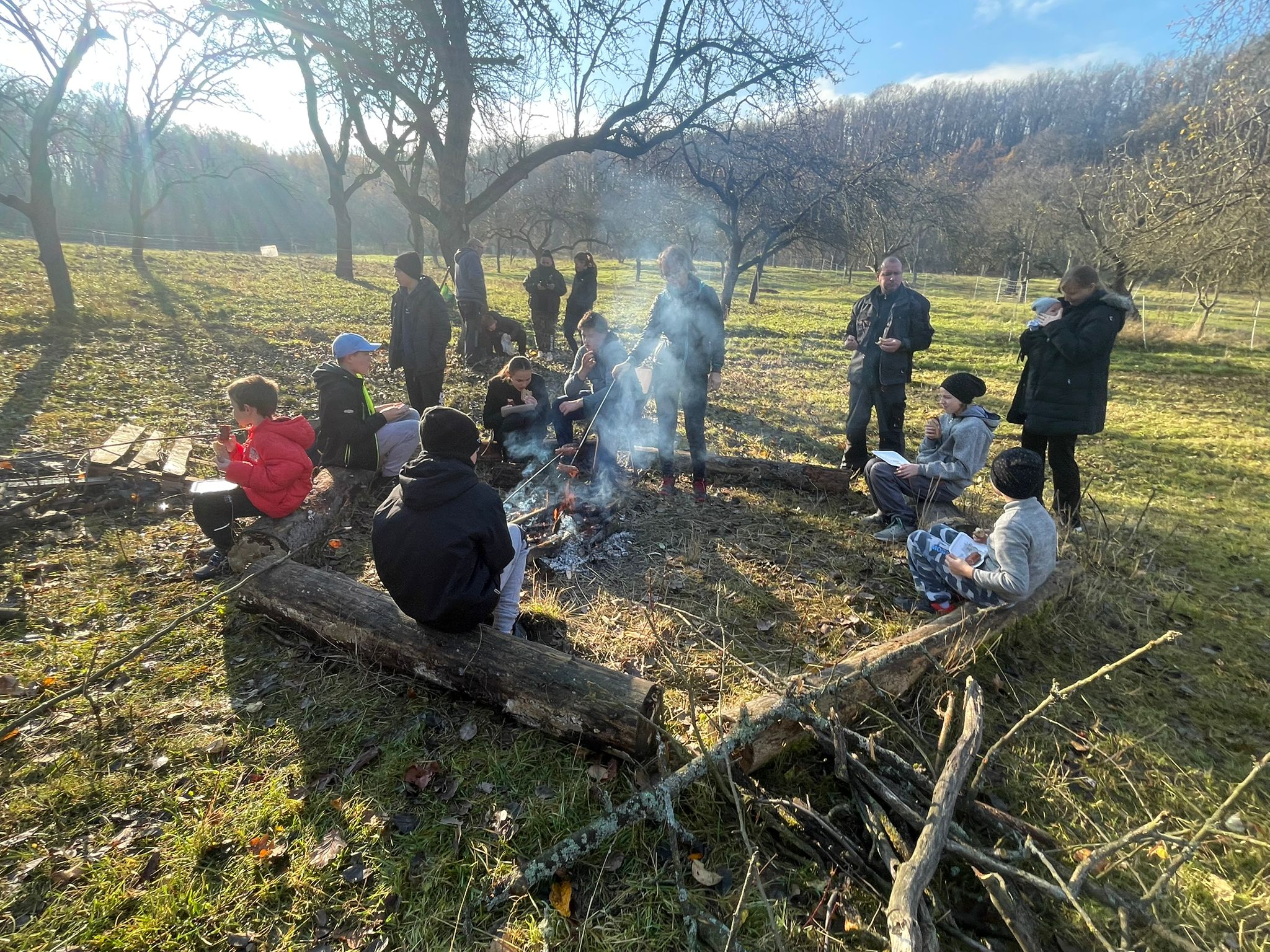 [2025-11-08]_sazeni_stromku_na_rene_0064