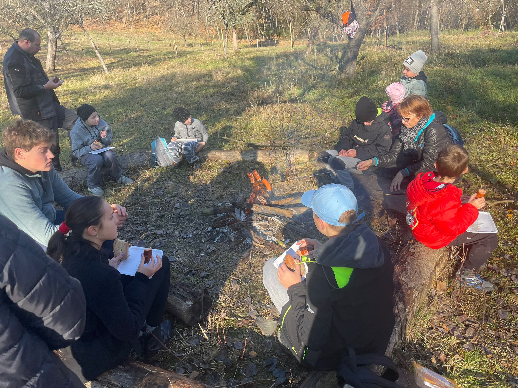 [2025-11-08]_sazeni_stromku_na_rene_0074